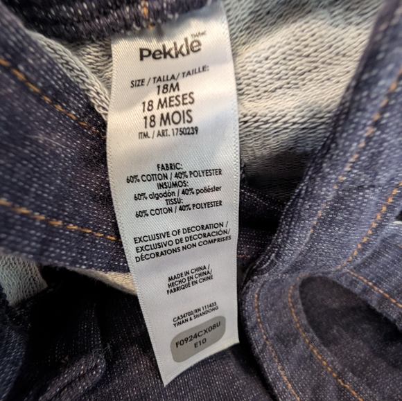 Charming Denim Overalls with White Tee - Picture 3 of 4